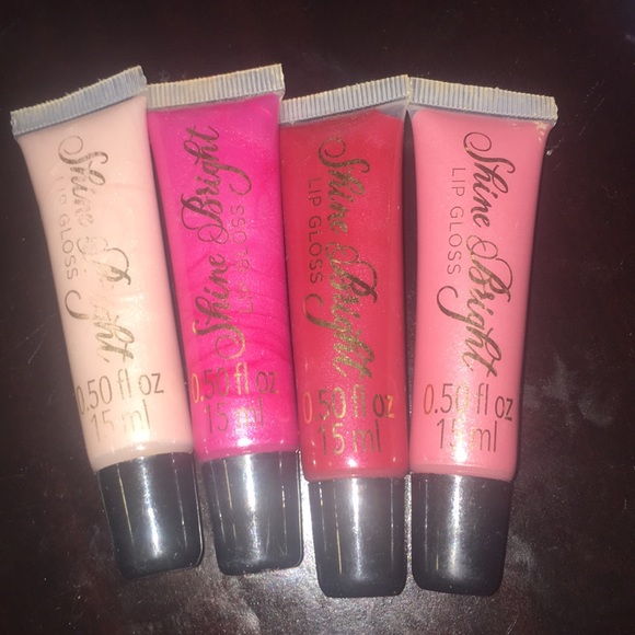 LIPSTICKS - Picture 2 of 2